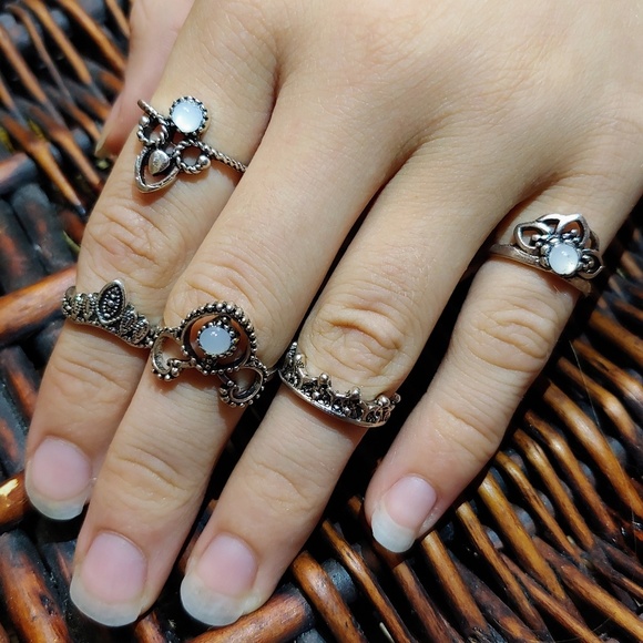 💛 LAST SET! 5-pc Princess Midi Ring Set - Picture 3 of 7